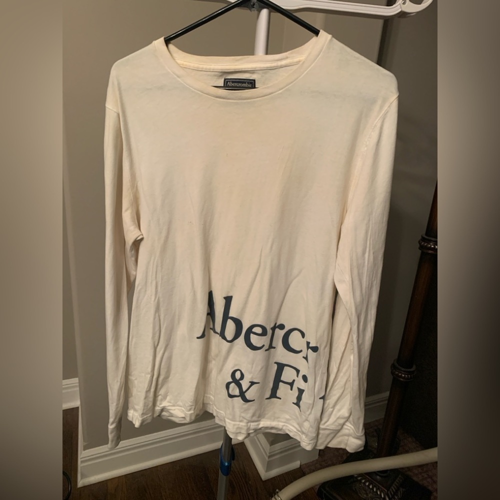Abercrombie & Fitch Men’s Off White Long sleeve Shirt in size Small.
